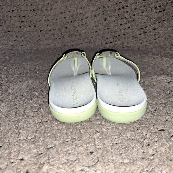 VIONIC-Thongs/Flip Flops-Pale Green Patent/Silver Medallion-Sz 36-5/6-Excellent - Picture 6 of 8